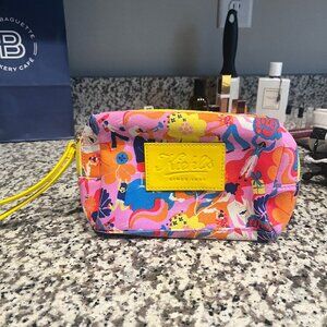 Kiehl's Cosmetic Bag Great Condition